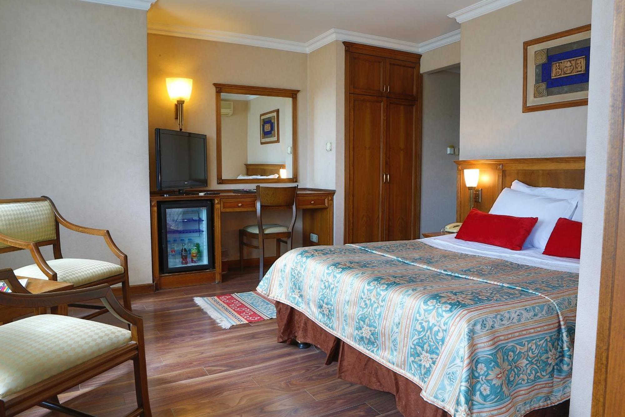 Elit Palas Hotel Ankara Bagian luar foto