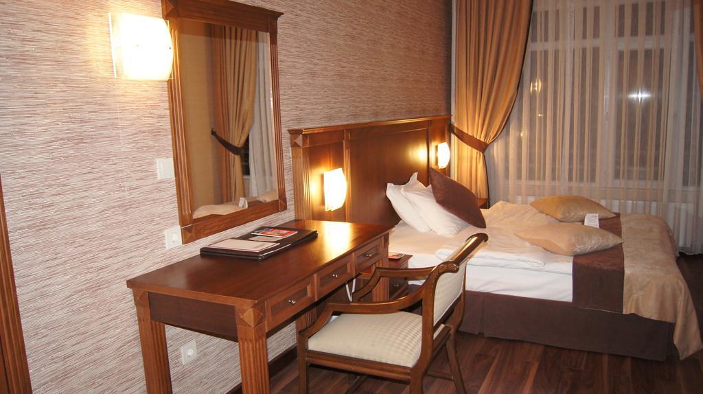 Elit Palas Hotel Ankara Bagian luar foto