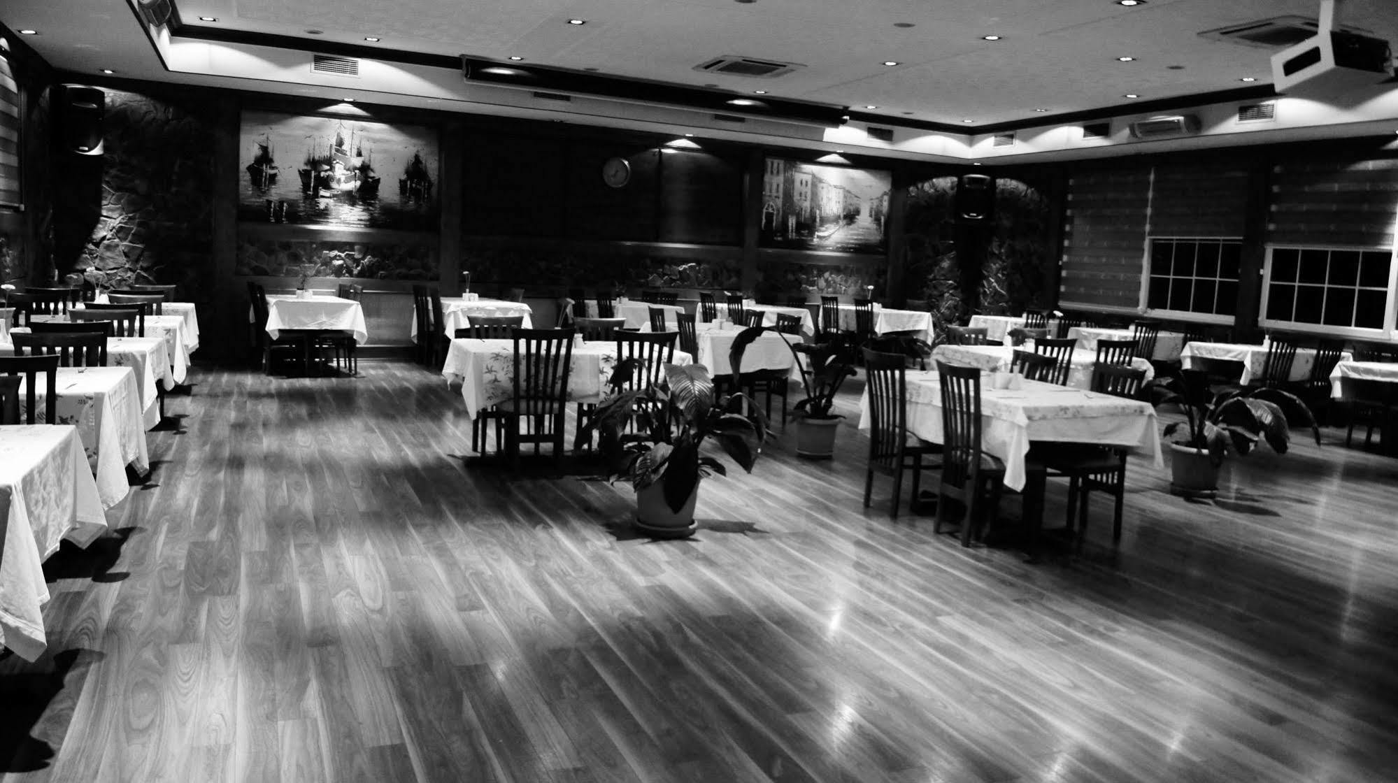 Elit Palas Hotel Ankara Bagian luar foto